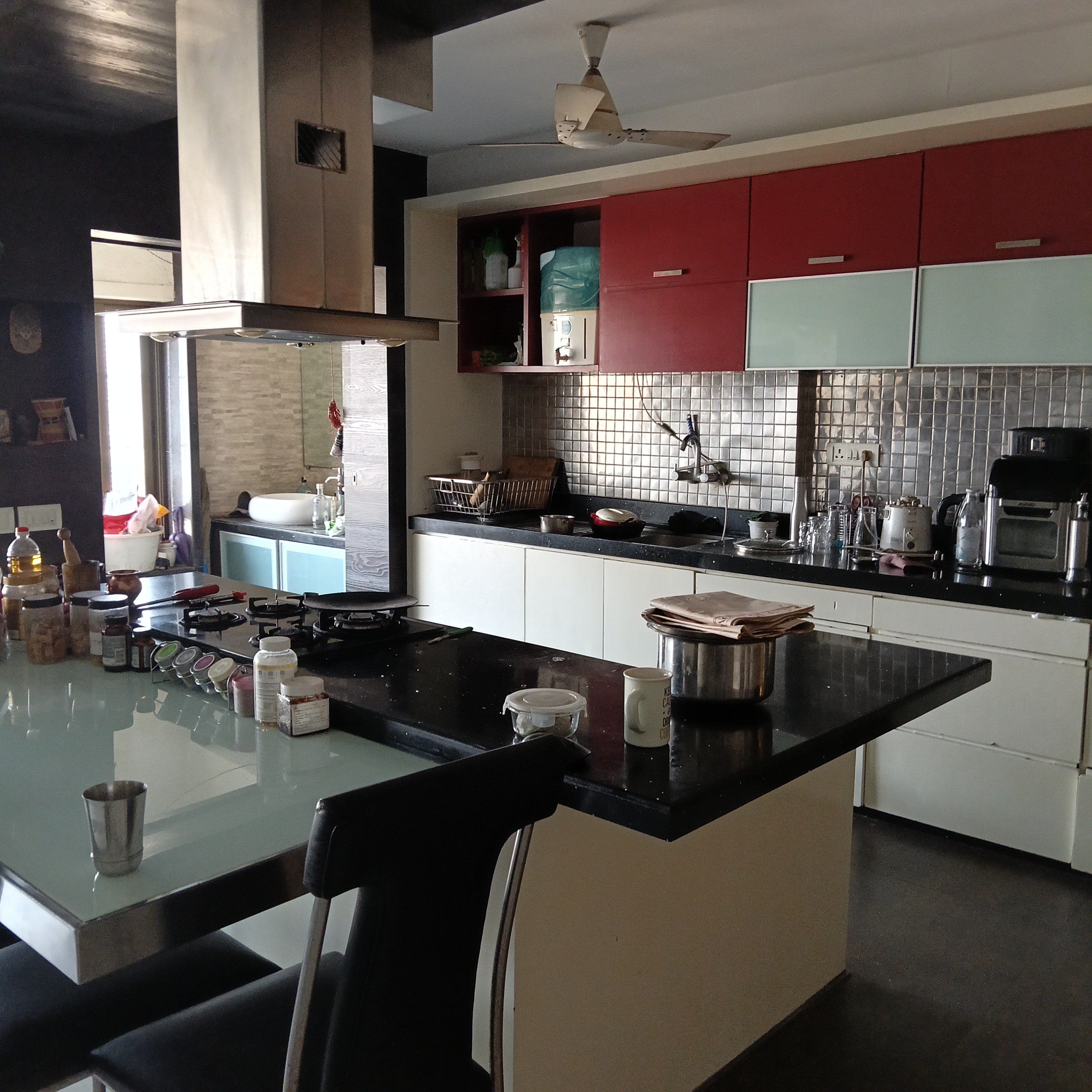 3 BHK + Extra Room 1800 Sq.Ft. Apartment in Royal Palms