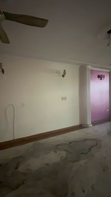 Room in 3 BHK Independent House at Sector 1 – for Rent