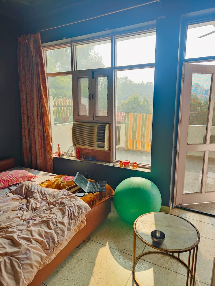 Living Room, ansal-plaza-sector-23 3 Bedroom 1810 Sq.Ft. Independent House In Sector 23 Gurgaon 8123468