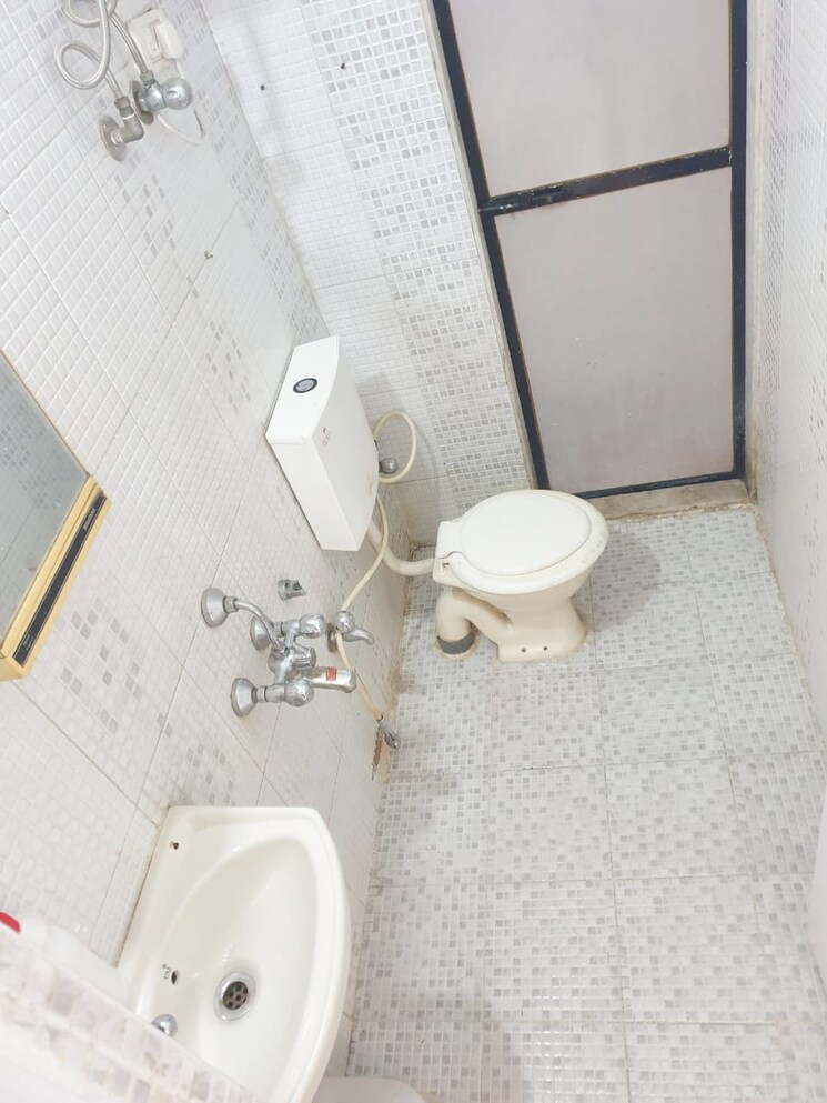 Bathroom, seawoods west 2.5 Bedroom 1500 Sq.Ft. Apartment In Seawoods West Navi Mumbai 8123536