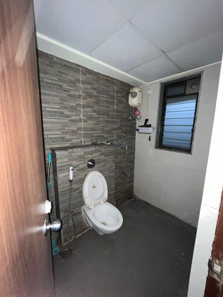 Bathroom, lodha-palava-city-lakeshore-greens 2 Bedroom 990 Sq.Ft. Apartment In Dombivli East Thane 8123471