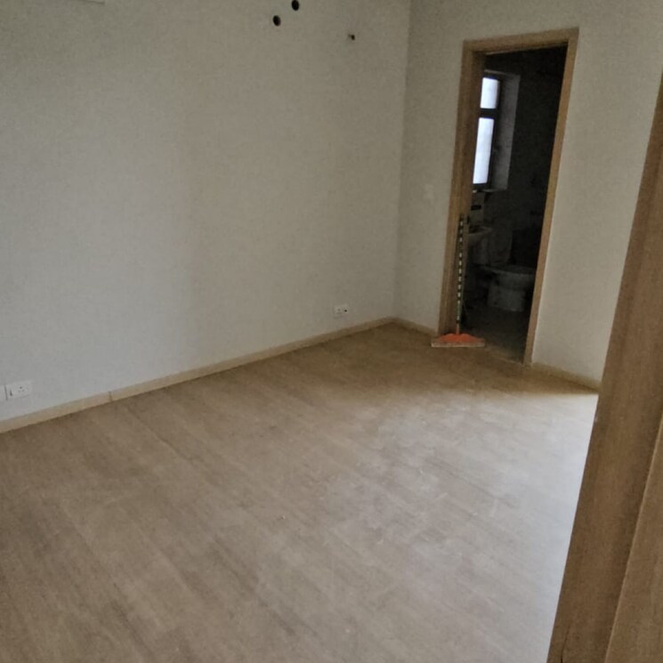 Room, suncity-avenue-76 2 Bedroom 632 Sq.Ft. Apartment In Sector 76 Gurgaon 8123486