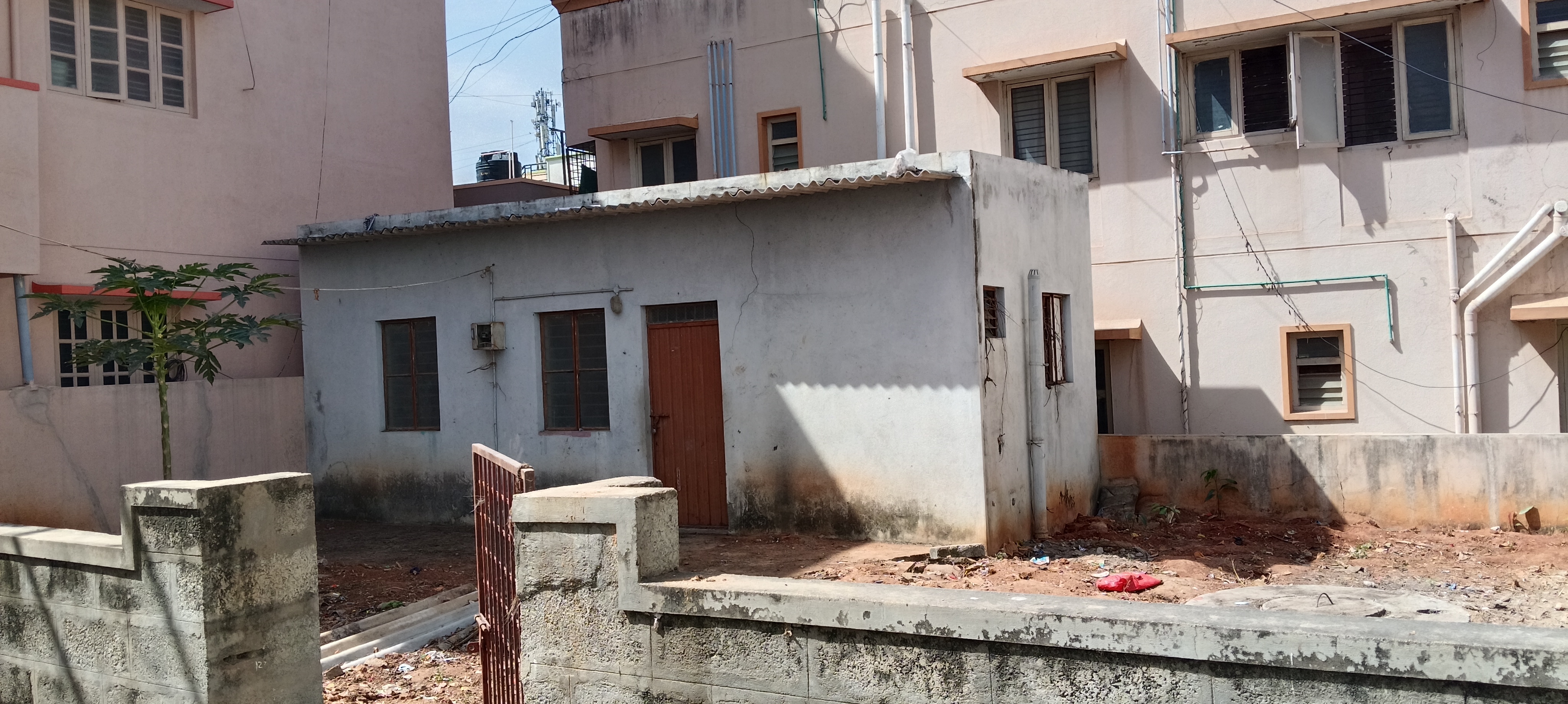 Plot For Sale in Individual Plot 