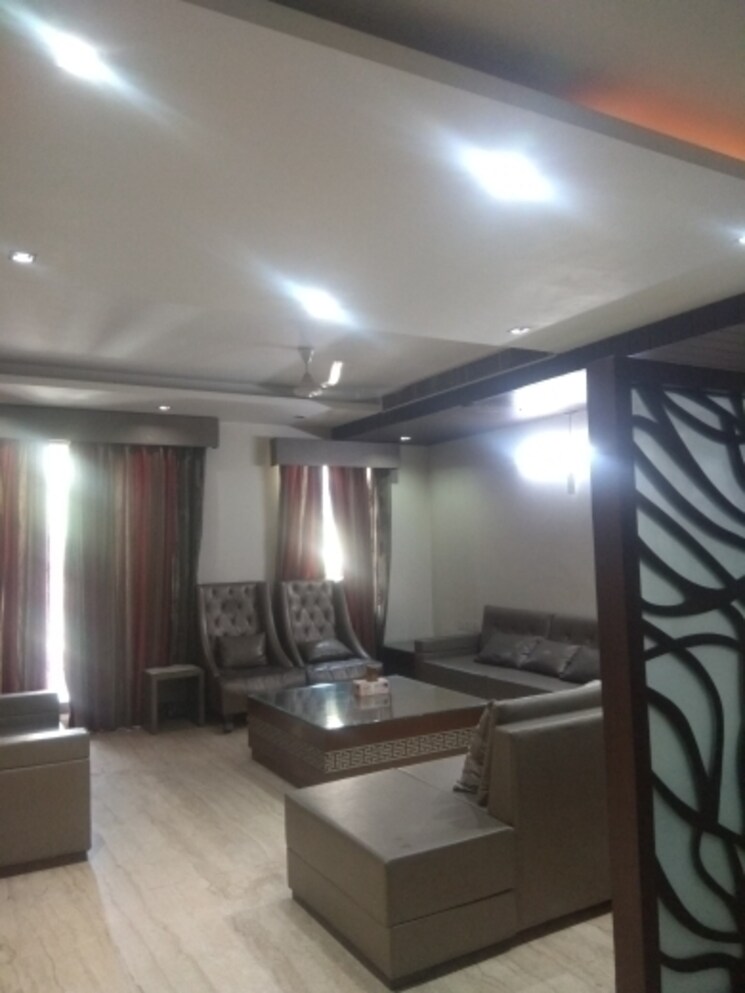 Living Room, new friends colony 6 Bedroom 477 Sq.Yd. Independent House In New Friends Colony Delhi 8123610
