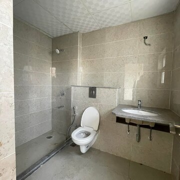 Bathroom in 4 BHK Builder Floor at BPTP Amstoria, Sector 102 – for Rent