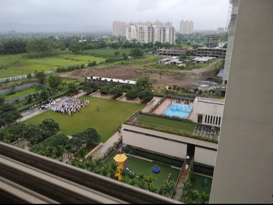 2 BHK Apartment For Sale in Little Earth Apartments