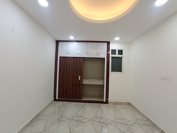 Bedroom in 2 BHK Builder Floor at Sector 72 – for Sale