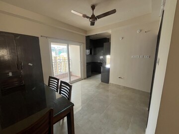 Room in 2 BHK Apartment at Candeur 40, Miyapur – for Rent