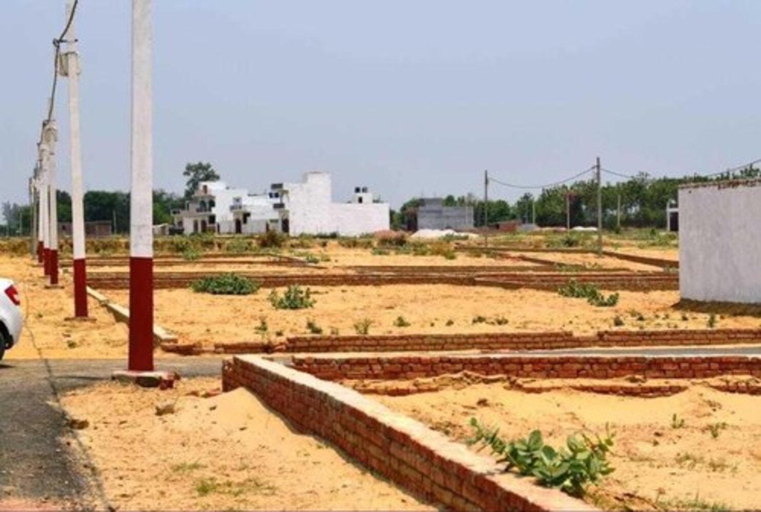 Plot For Sale in Jahangirpur , Jewar Road