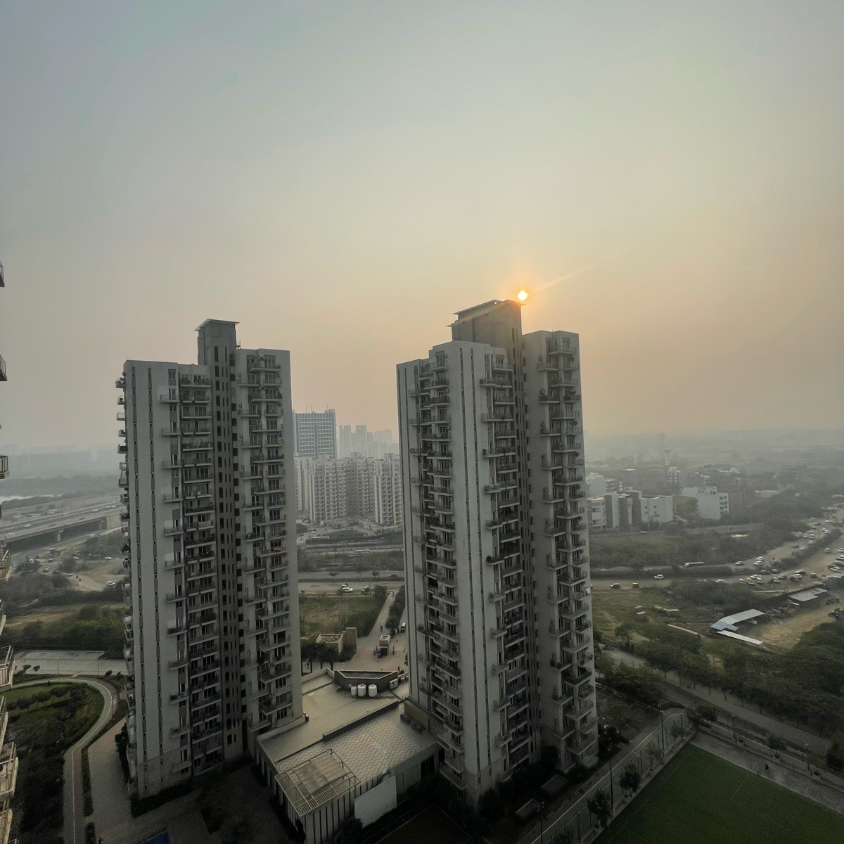 4 BHK + Servant Room,Extra Room Apartment For Sale in Conscient Heritage Max