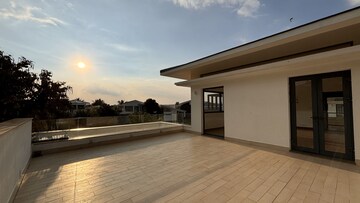 Parking in 5 BHK Villa at Prestige Golfshire, Nandi Hills – for Rent