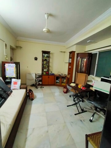 Living Room in 1 BHK Apartment at Vile Parle East – for Rent