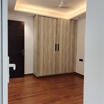 Room in 2 BHK Builder Floor at Saket – for Rent
