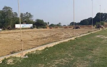 Plot For Sale in Sector 82
