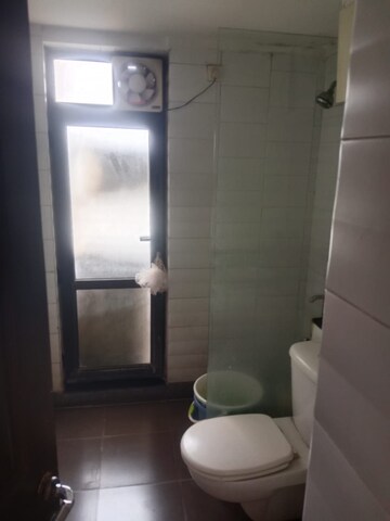 Bathroom in 2 BHK Apartment at DLF Regency Park I, Dlf Phase iv – for Rent