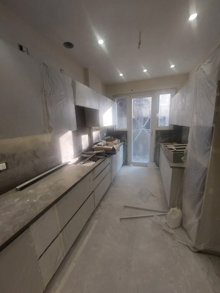 Kitchen, model town phase 2 4 Bedroom 250 Sq.Yd. Builder Floor In Model Town Phase 2 Delhi 8123922