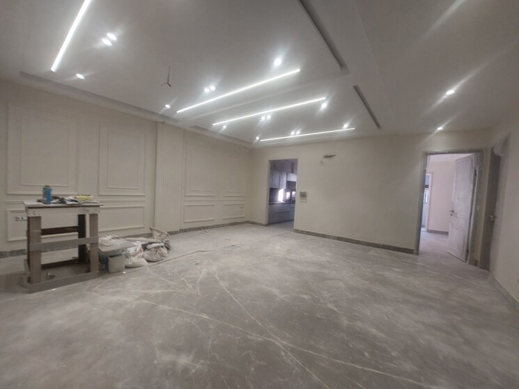 Living Room, model town phase 2 4 Bedroom 250 Sq.Yd. Builder Floor In Model Town Phase 2 Delhi 8123922