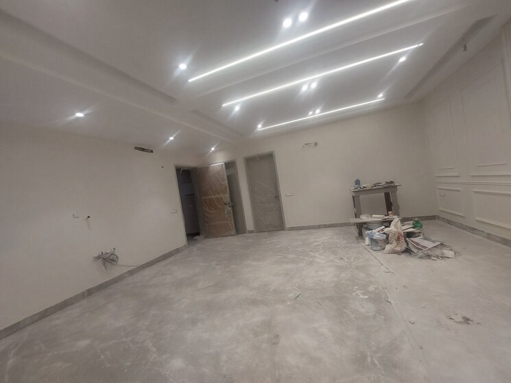 Living Room, model town phase 2 4 Bedroom 250 Sq.Yd. Builder Floor In Model Town Phase 2 Delhi 8123922