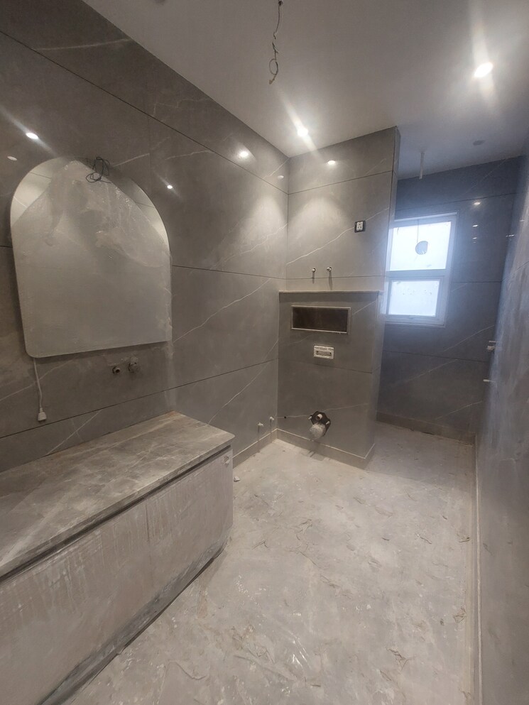 Kitchen, model town phase 2 4 Bedroom 250 Sq.Yd. Builder Floor In Model Town Phase 2 Delhi 8123922