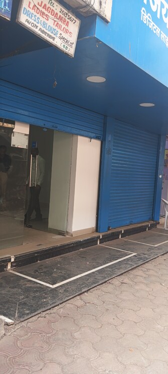 Commercial Shop 360 Sq.Ft. For Rent in Vile Parle West Mumbai  8123896