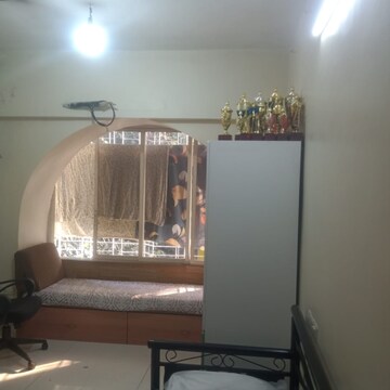 Room in 1 BHK Apartment at Lower Parel West – for Rent