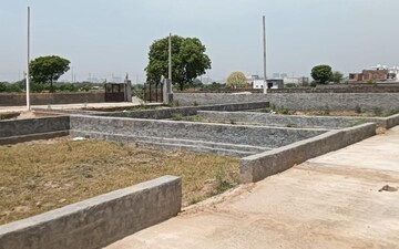 Plot For Sale in Surajpur