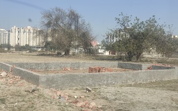 Plot For Sale in Sector 147