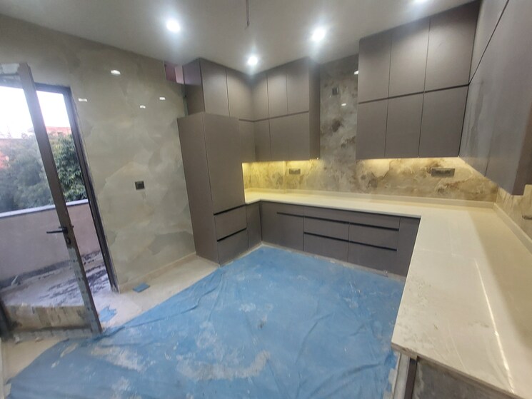 Kitchen, mukherjee nagar 3 Bedroom 160 Sq.Yd. Builder Floor In Mukherjee Nagar Delhi 8123994