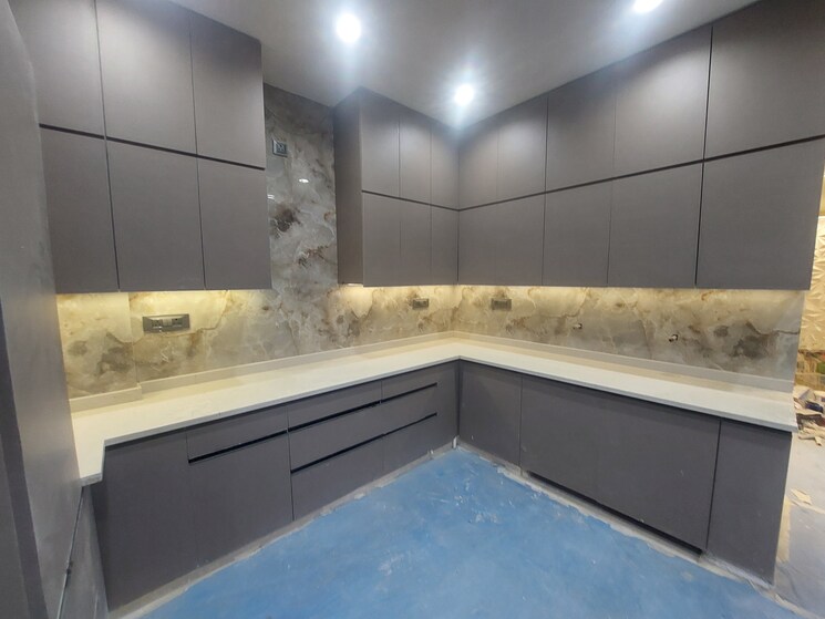 Kitchen, mukherjee nagar 3 Bedroom 160 Sq.Yd. Builder Floor In Mukherjee Nagar Delhi 8123994
