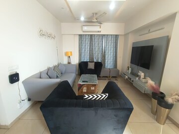 Team Area in 3 BHK Apartment at Sector 113 – for Rent