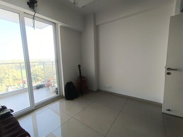 Room in 3 BHK Apartment at Sector 113 – for Rent