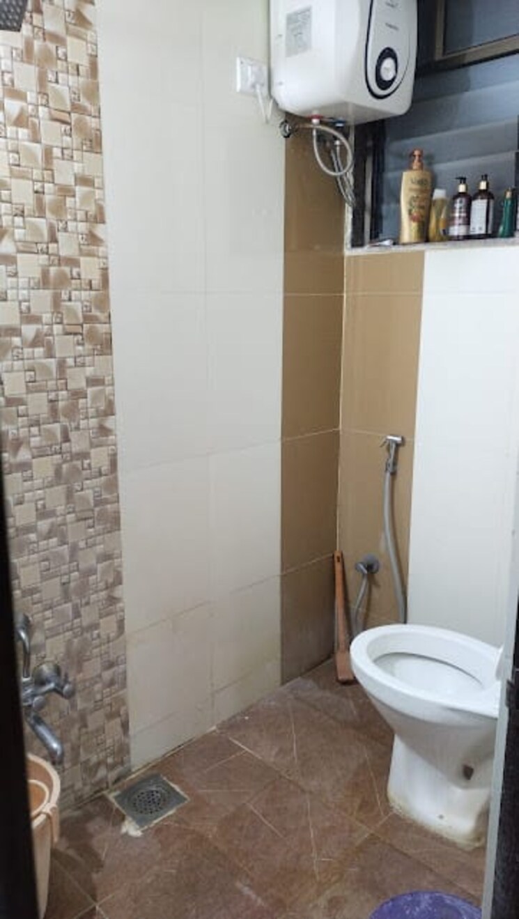 Bathroom, zundal 2 Bedroom 1125 Sq.Ft. Apartment In Zundal Ahmedabad 8124026