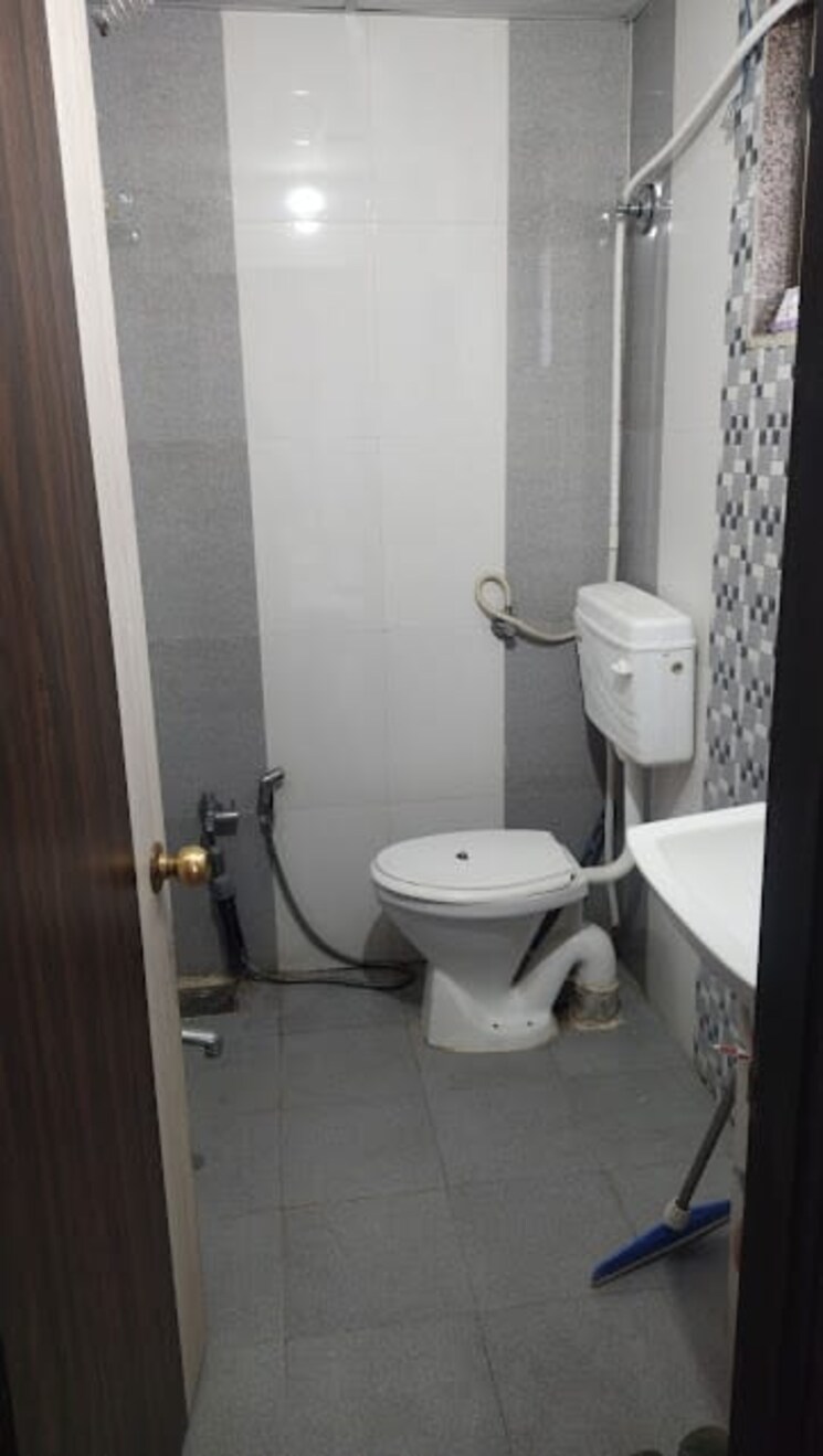 Bathroom, zundal 2 Bedroom 1125 Sq.Ft. Apartment In Zundal Ahmedabad 8124026