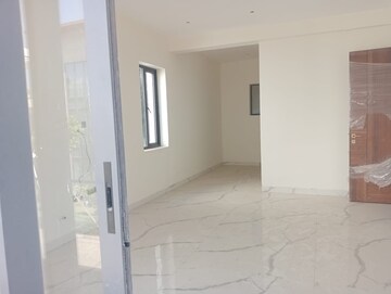 Room in 3 BHK Apartment at Shaikpet – for Rent