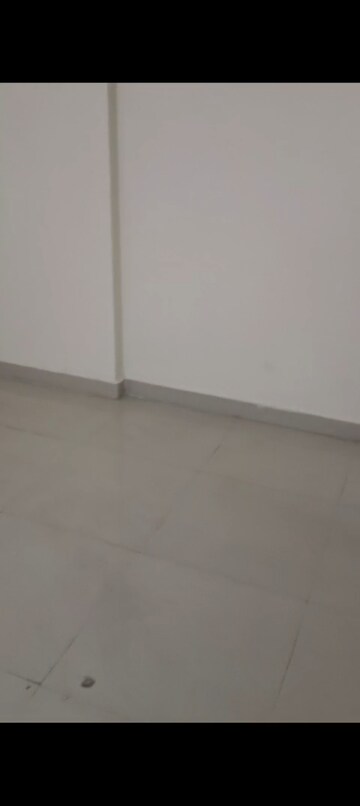 Room in 3 BHK Apartment at Proview Officer City, Raj Nagar Extension – for Rent