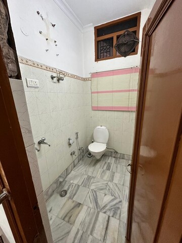 Bathroom in 3.5 BHK Builder Floor at Sector 10 – for Rent