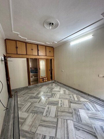 Bedroom in 3.5 BHK Builder Floor at Sector 10 – for Rent