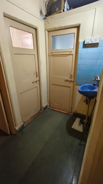 Bathroom in 1 BHK Apartment at Thane West – for Sale