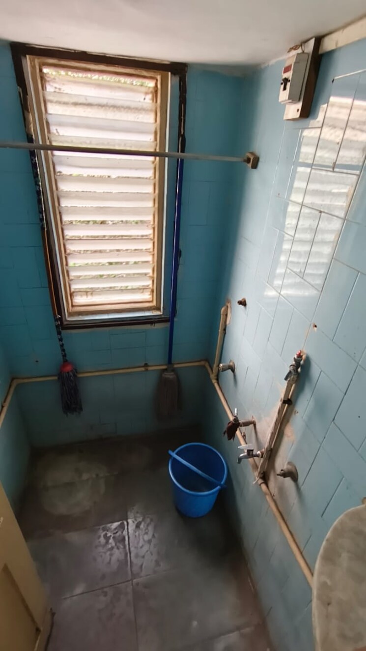 Bathroom, thane west 1 Bedroom 500 Sq.Ft. Apartment In Thane West Thane 8124112