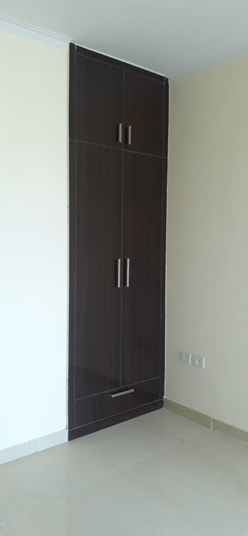 Furnished Amenities in 3 BHK Apartment at Gaur Saundaryam, Tech Zone 4 Greater Noida – for Rent