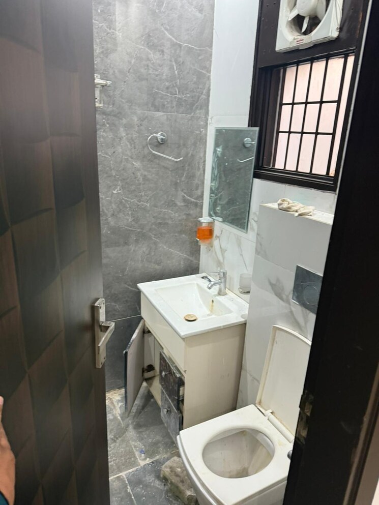 Bathroom, dhakoli village 4 Bedroom 1200 Sq.Ft. Builder Floor In Dhakoli Village Zirakpur 8124117