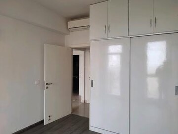 Room in 2.5 BHK Apartment at Ireo The Corridors, Sector 67a – for Sale