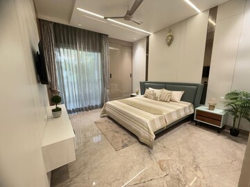 Bedroom in 3 BHK Builder Floor at Nandita Mayfair Park, Kishanpura – for Sale