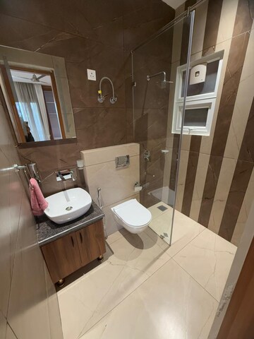 Bathroom in 3 BHK Builder Floor at Nandita Mayfair Park, Kishanpura – for Sale