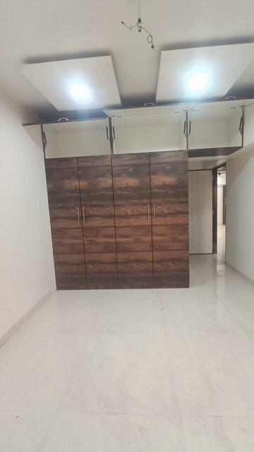 Room in 2 BHK Apartment at Ostwal Tower, Borivali West – for Rent