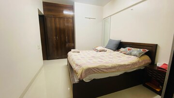 Bedroom in 3 BHK Apartment at Dadar East – for Rent