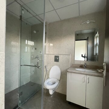 Bathroom in 4 BHK Builder Floor at BPTP Amstoria, Sector 102 – for Rent