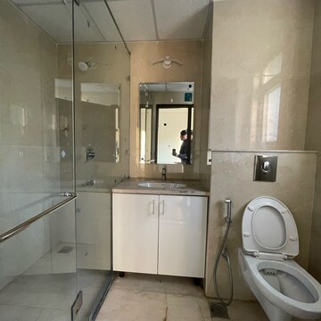 Bathroom in 4 BHK Builder Floor at BPTP Amstoria, Sector 102 – for Rent
