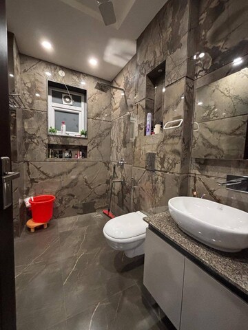 Bathroom in 3 BHK Apartment at Adhyapak Nagar – for Rent