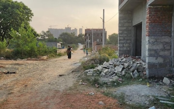 Plot For Sale in Sector 37